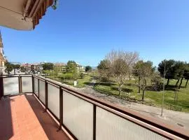 P084 - Porto Recanati, ampio appartamento con vista mare