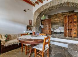 Traditional Olive Guesthouse, hotel i Fállika