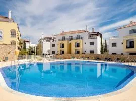 Cosy Two Bedroom Apartment