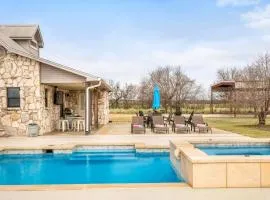 Winery Retreat - Pools - Hot tubs - Near Luckenbach