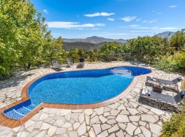 Cortijo Jiménez, hotel u gradu Pitres