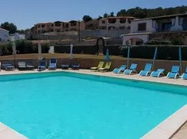 Villetta Mirto piscina condivisa