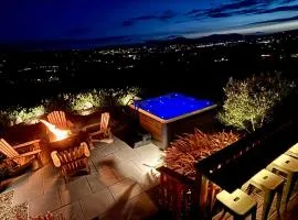 Ultimate View Suite - Spa & Fireplace