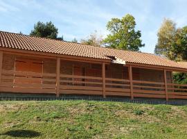 12 Chalet Dahlia، فندق في Blavignac