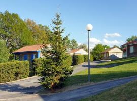10 Chalet Jasmin، فندق في Blavignac