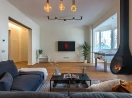 StayEasy Smart Home with 3 Bedrooms, 2 Baths - City Center