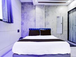 Hotel O THE 9 HOTEL, Hotel in Surat