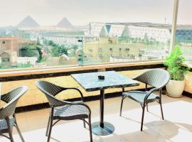 Joya grand museum & pyramids view, hotel in Cairo