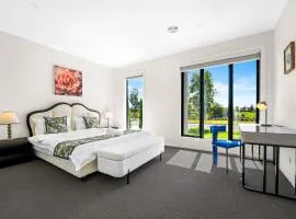 Stylish Park-fronted Luxury Grand Family House!