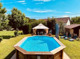 3-Star Tourism Rated Holiday 1 Bedroom Home with Aircon and Private Pool - 40 Mins from Bergerac, hotell sihtkohas Capdrot