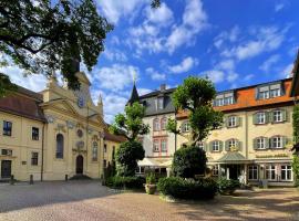 RomanticHOTEL Goldener Karpfen - das kleine, feine Grandhotel direkt in der Altstadt โรงแรมในฟุลดา