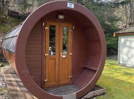 By The Way Campsite, Hobbit Hut 1, Hotel in Tyndrum