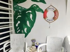 Aura Bluewave Beach House, Chenang