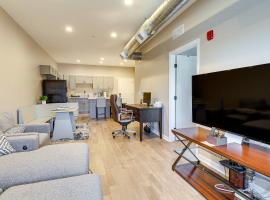 Explore the City! Walkable Lawrenceville Condo โรงแรมในพิตต์สเบิร์ก