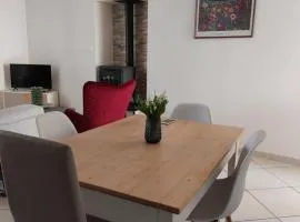 Gîte Cozy 4-5pers 25min PuyduFou Vélidéale Nature