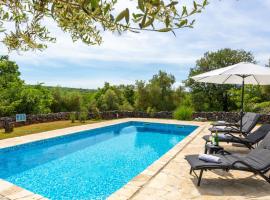 Holiday Home Casa Verde Oliva Residence by Villas، فندق في Dobrinj