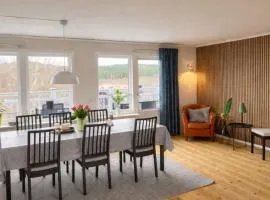 Views of Isaberg and fitting two families!