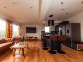 Luxurious 3 bdrm cottage by fairy pools 4