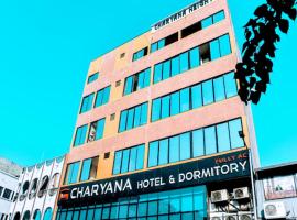 charyana heights Ac Dormitory, hotel em Ahmedabad