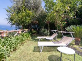 Vitamin Sea by Espresso Rentals, hotel a Marciano