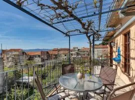 Authentic Hideaway by Riva with Free Parking