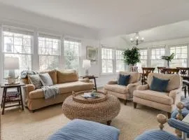 Downtown Retreat with Cottage & Private Yard