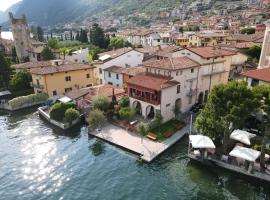 La Renée Historic Lakeside House, Lake Iseo, hotel en Predore