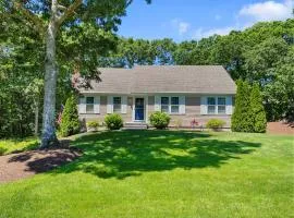 Walk to Beach, AC, WiFi, walk to bike path
