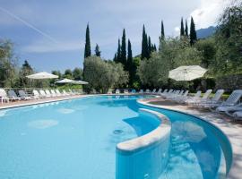 Villaggio Albergo Casa e Lago, hotel a Brenzone sul Garda