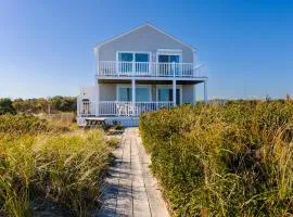 Two-Level Oceanfront Cottage—Decks Water Views