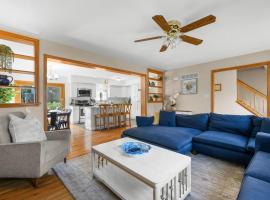 Charming Harwich Home—Relax Explore Cape Cod, hotel a Harwich