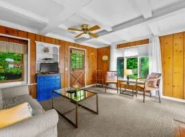 Tranquil Eastham Waterfront Cottage Escape