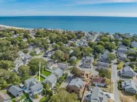 Charming Harwich Port Home, Walk to the Water