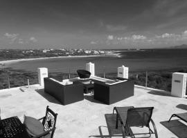 Spectacular views, hotel en Long Path