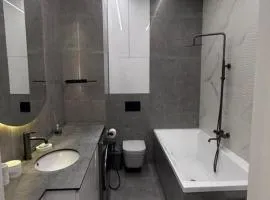 RentHouse Apartments - Airport Sleep Stop Studio