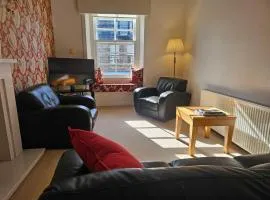 Charming Biggar High Street Retreat - 2 Bedrooms
