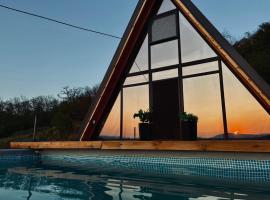 Vila Ahouse, hotel di Jagodina