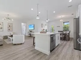 Elegant, Modern And New House