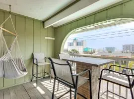 Cozy Carolina Beach Condo w/ Ocean Views!