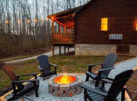 Secluded Cozy Log Cabin Villa, hotel a Creola