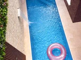 Modern Villa near Lisbon & Beaches with Heated Pool