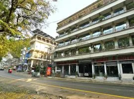 ALMAS HOTEL Best Hotel in swat