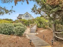 Azohva by Oak Island Accommodations