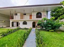 Alinas House
