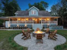Waterfront Oasis Hot Tub & Game Room