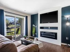 Cozy Escape Near Lake, in Branson, Deck, BBQ Grill