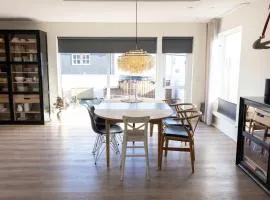 Nordic Townhouse in Peaceful and Prime Neighborhood