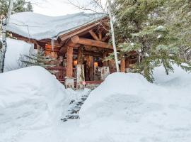River House - Astonishing Home Nestled in the Forest, Pool Table, Fireplace, Nature View, hotel a Sundance