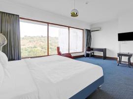 Townhouse Royal Palms Shared Serviced Apartment, hotel en Bombay