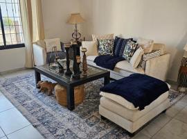 NEW Modern 3BR home minutes from downtown Colima, hotel a Colima